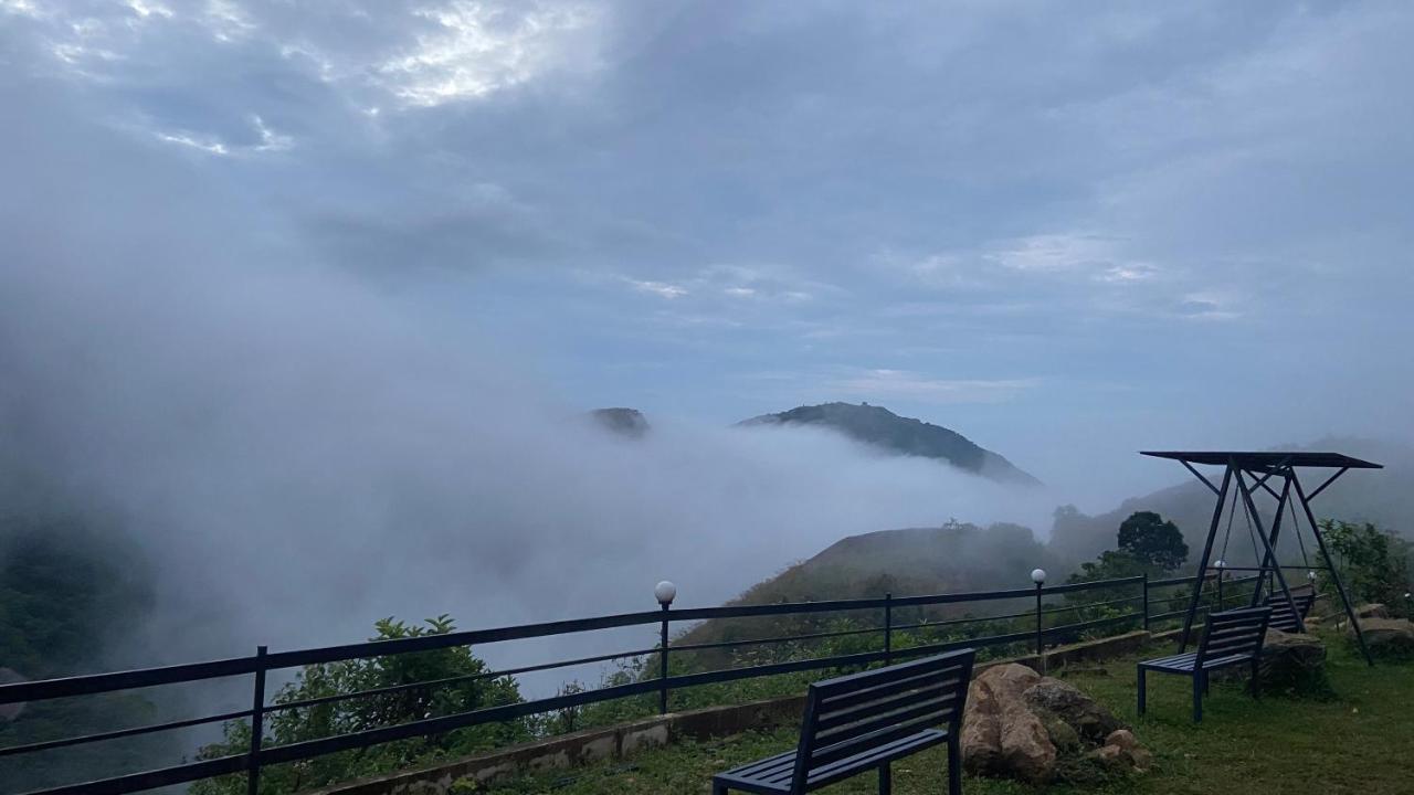 Hill Monk - Whispering Mist Hotel Vagamon Exterior photo